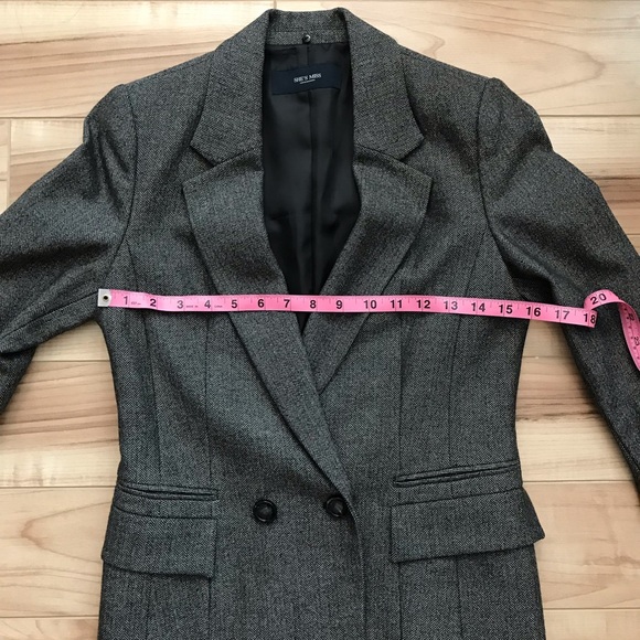 Grey Suits Two Piece / Like New - Picture 7 of 10